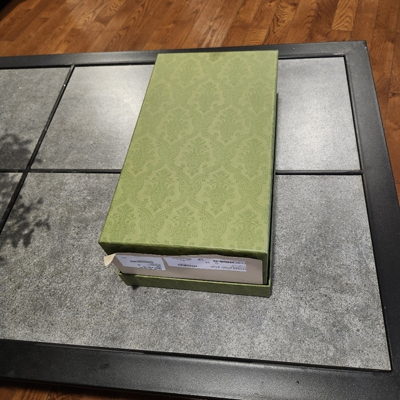 Gucci Box - Picture 6 of 10